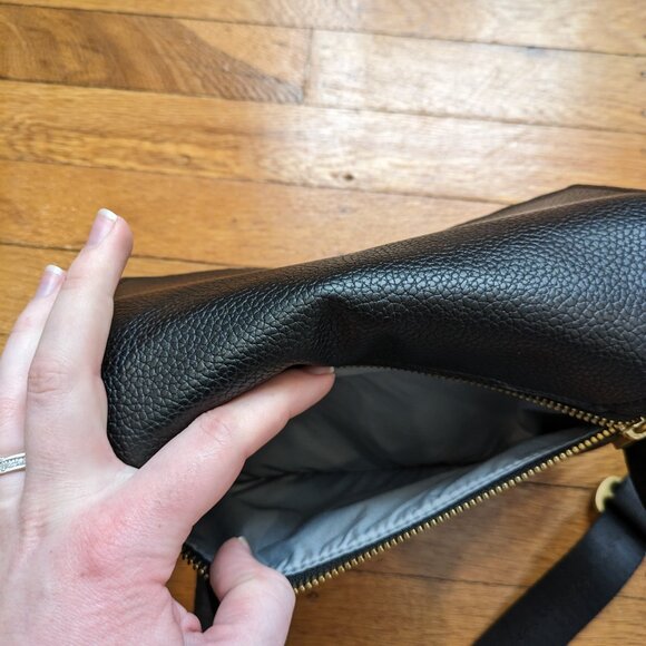 Freshly picked park pack crossbody black leather bag - Picture 9 of 10